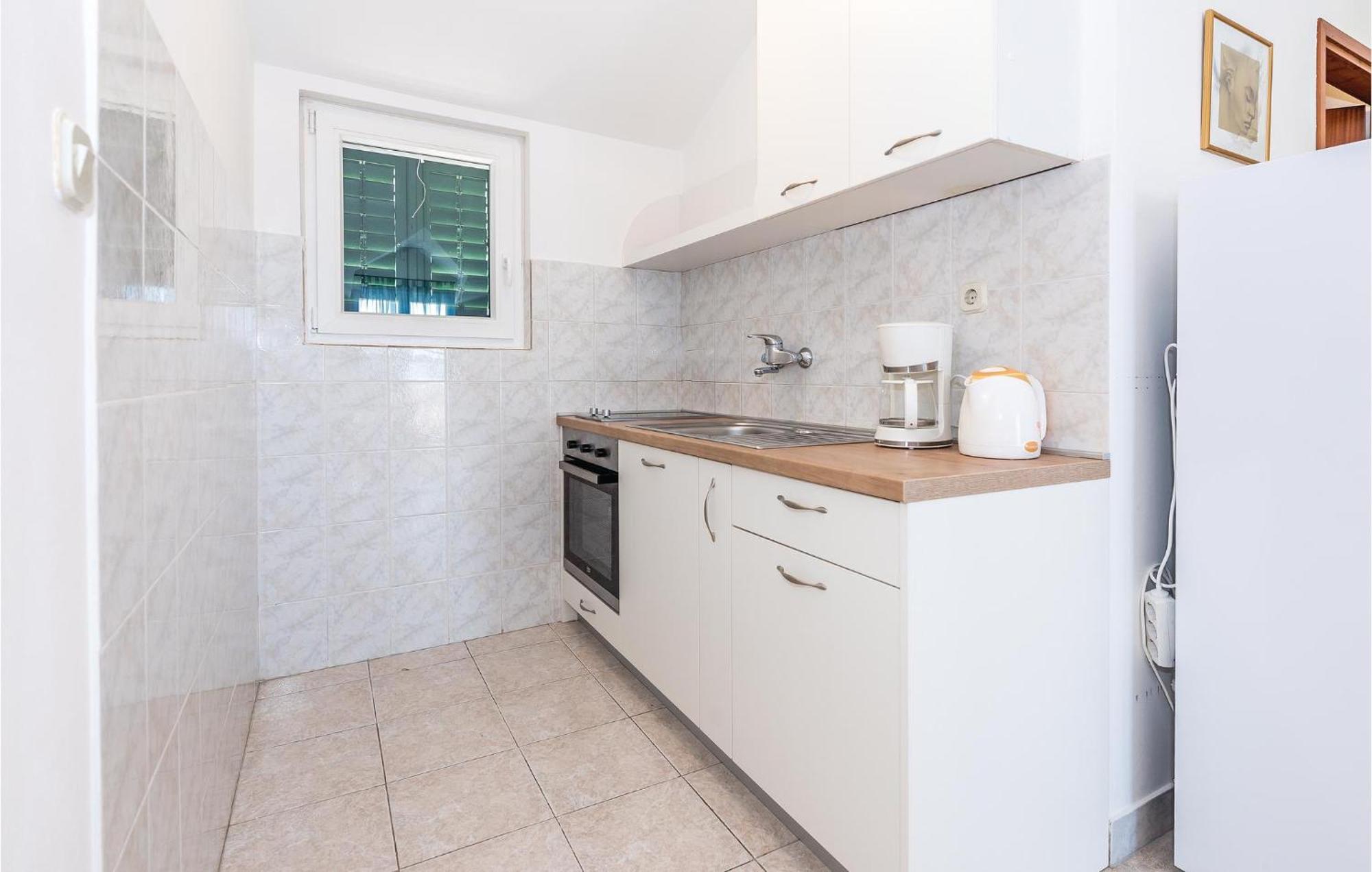 Awesome Apartment In Jezera With Kitchen 外观 照片